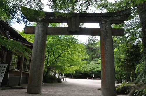 仁比山神社の鳥居(二の鳥居)