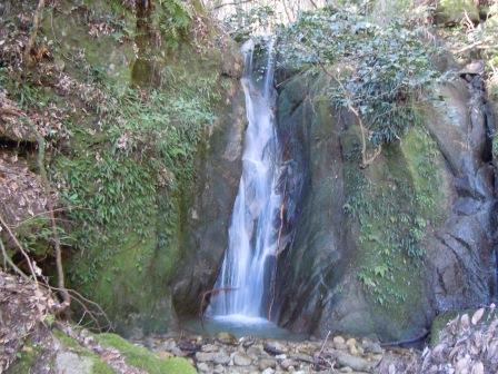 岩田菅生川上流の滝