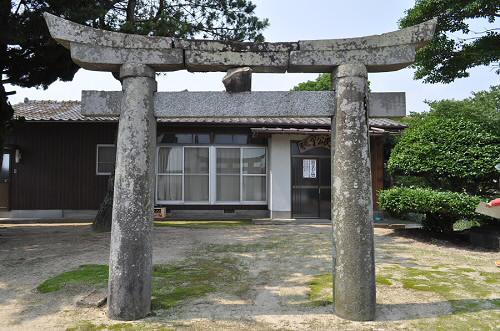 野目ヶ里公民館の鳥居