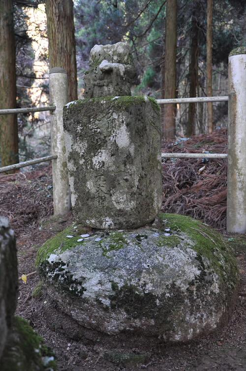 多聞坊探元大和尚の墓