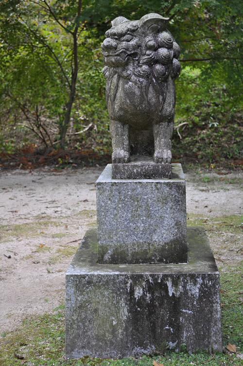 鹿路神社の狛犬